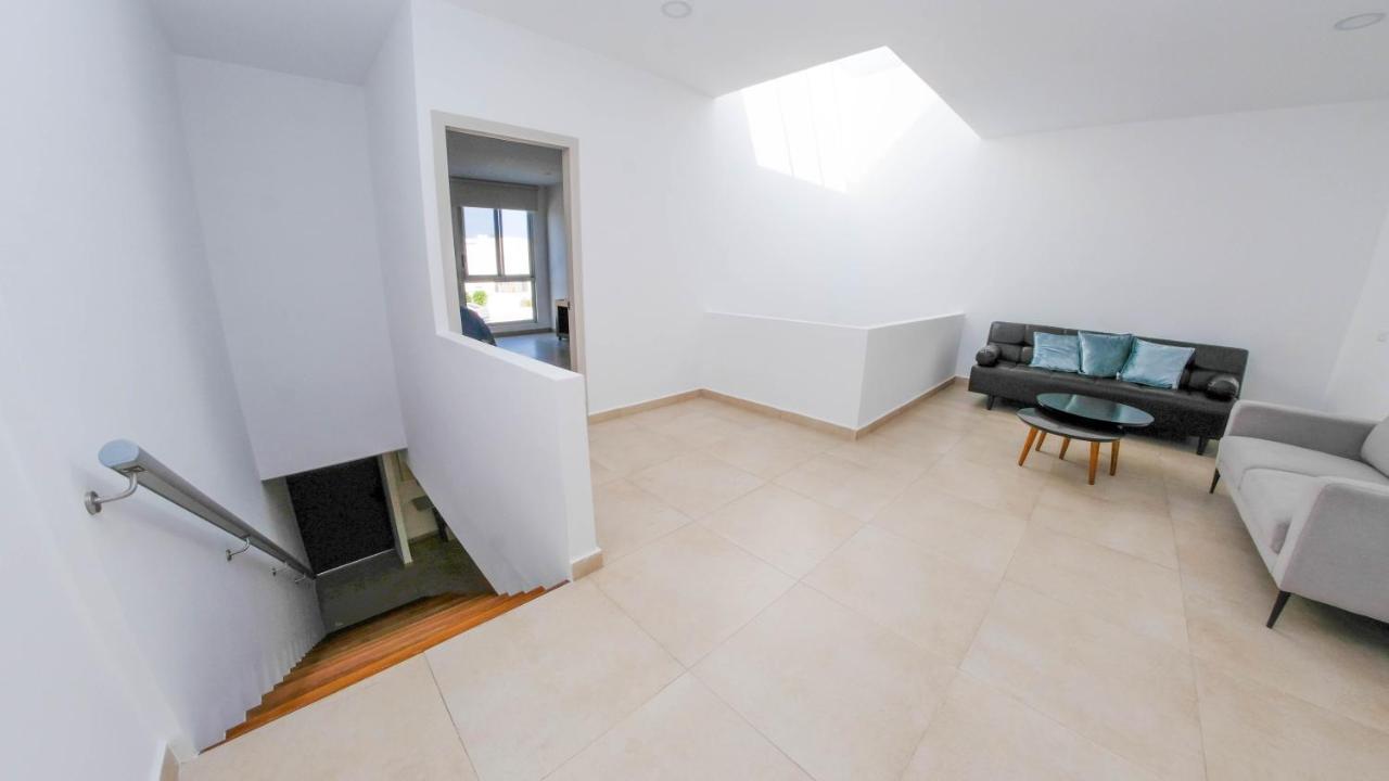 Apartment Urbanizacion Privada, Seguridad Y Confort Manta
